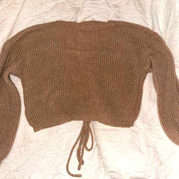 Crop top tie sweater - Picture 3 of 3